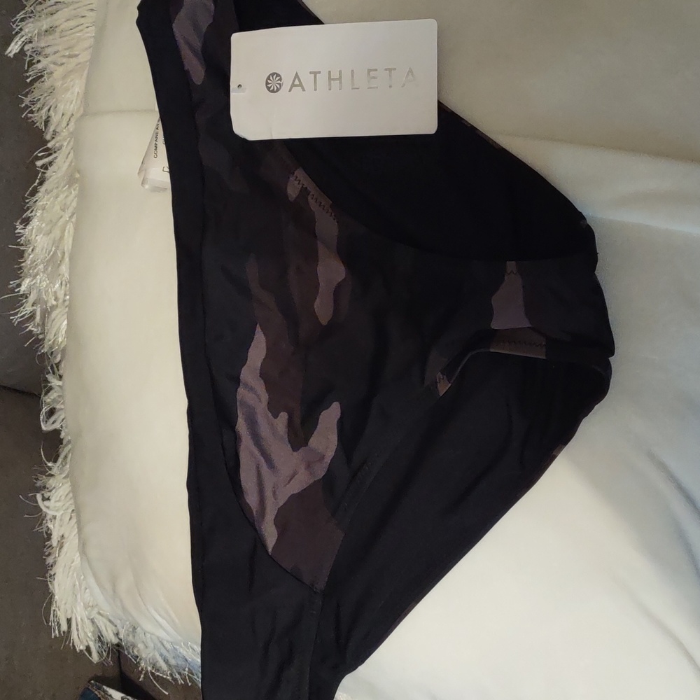 Large Athleta freestyle camp full swim bottoms